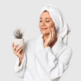 Lightening and signs of aging